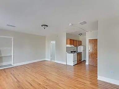 Studio, $924 — Photo 3
