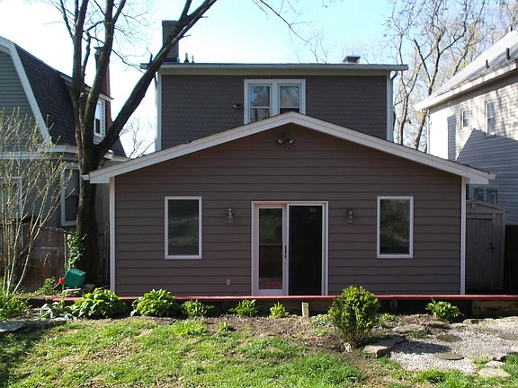3rd image of 2848 Pine Grove Ave