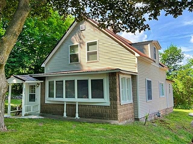 1st image of 973 Forest St