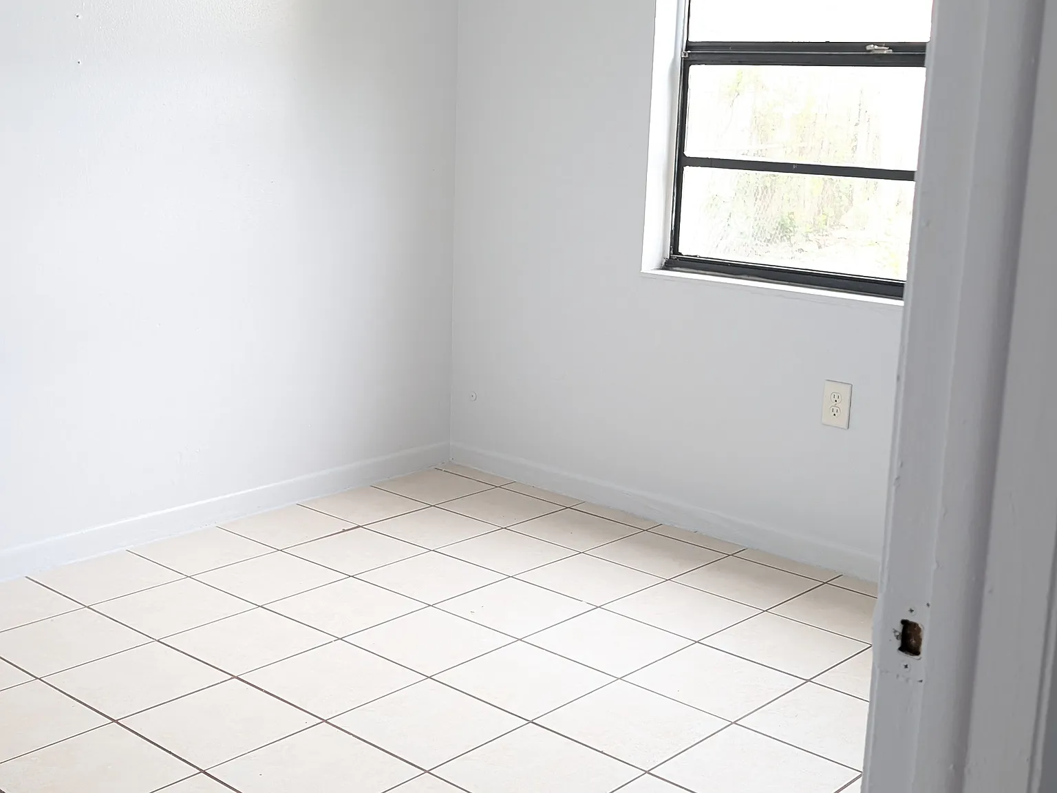 2 bed, 1500 sqft, $1,650 — Photo 2