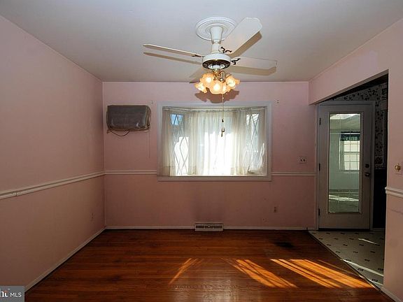 4th image of 1304 Fordham Ct