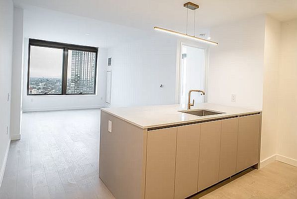 1st image of 3 Court Sq #2307