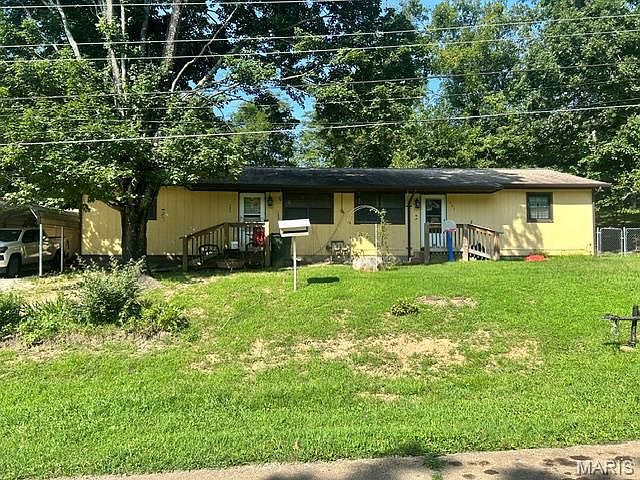 2nd image of 307 N Lucas St