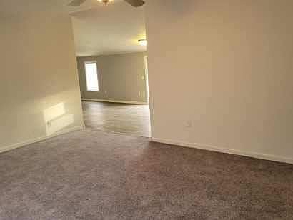 5th image of 118 Moore St