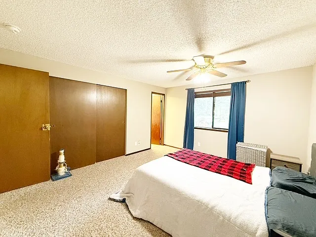 710 Parkway Ct NE — Photo 45