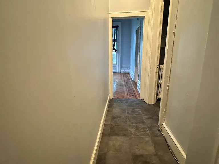 324 Hudson 1st Floor Ter — Photo 3