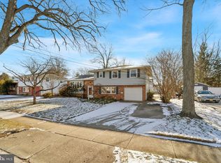 909 Deland Ave, Cherry Hill, NJ 08034