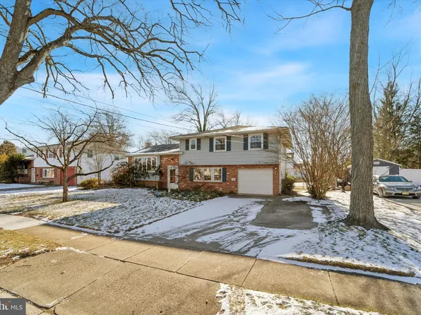 909 Deland Ave, Cherry Hill, NJ 08034