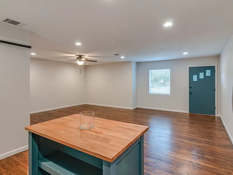 300 Ridgecrest Dr — Photo 11