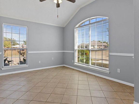 2nd image of 2058 Belvedere Dr
