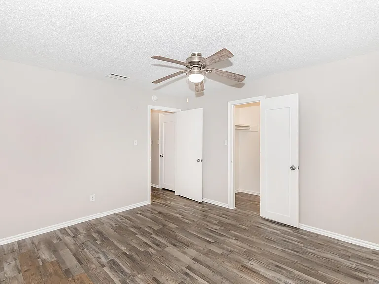 Townhouse West — Photo 23