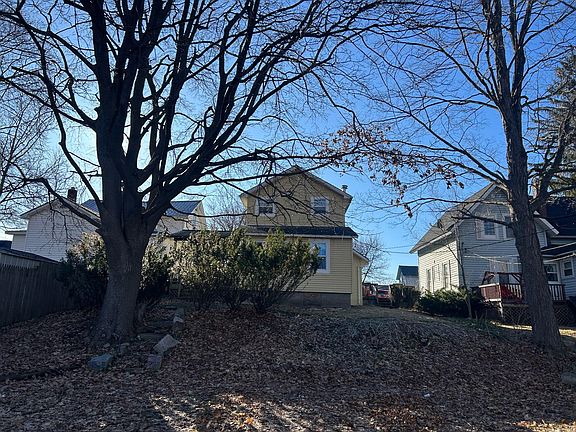 5th image of 310 N Warren Ave