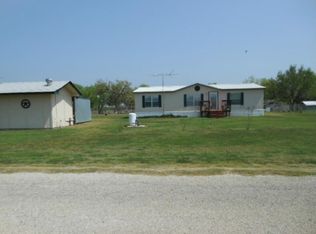 118 Lake Meadows Rd, Mathis, TX 78368