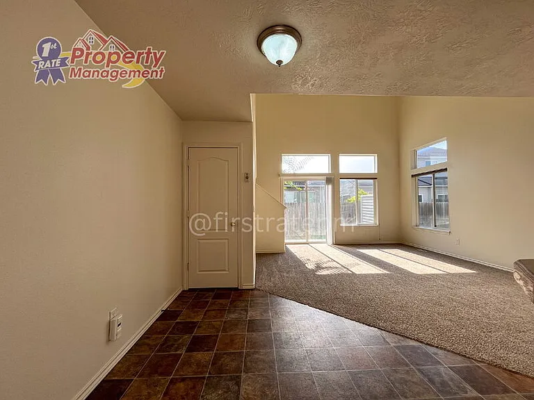 2122 S Dorothy Ave — Photo 3