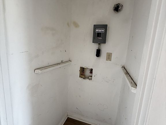 2nd image of 3929 Highridge Dr SW APT D