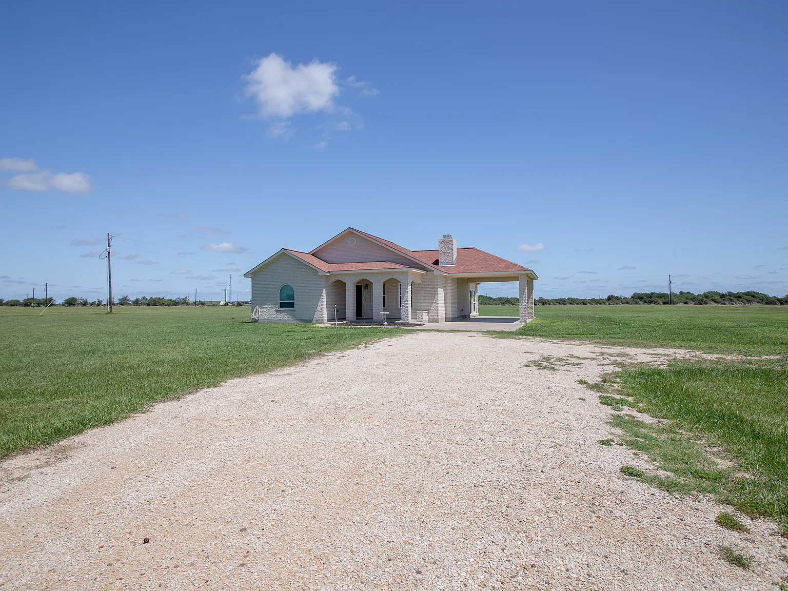 2 bed, 1.5 bath, 1662 sqft, $2,430 — Photo 3