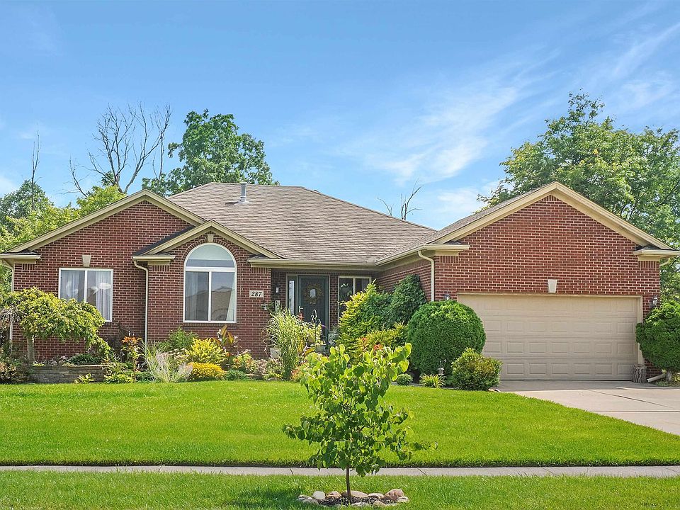 1st image of 287 Deer Park S