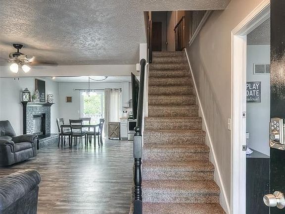 5th image of 5011 NW Carver Cir