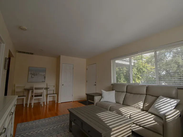 751 Chamberlain Pl — Photo 4