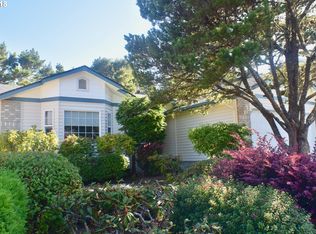 18 Wild Winds St, Florence, OR 97439