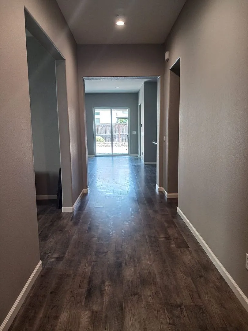 Beautiful Natomas Home Near River Walk — Photo 2