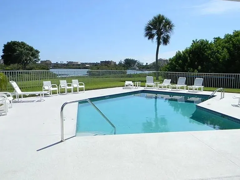 9438 Tara Cay Ct — Photo 20