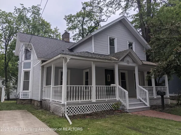 222 N Cochran Ave, Charlotte, MI 48813