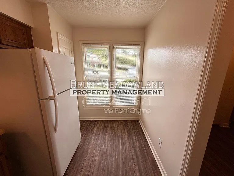 9116 Parktop Ln #B — Photo 13