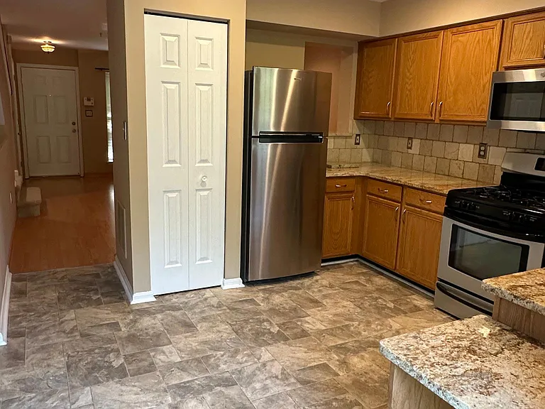 9820 Sherwood Farm Rd — Photo 7
