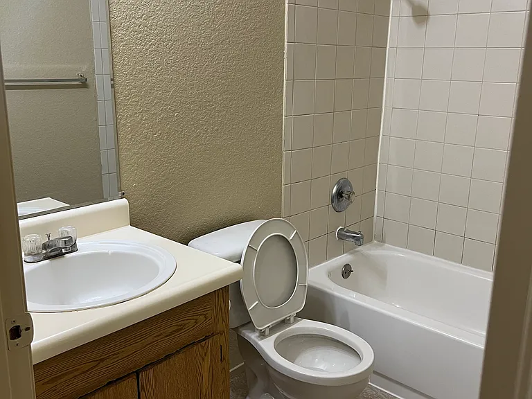 2321 Peach Tree Dr #15 — Photo 11