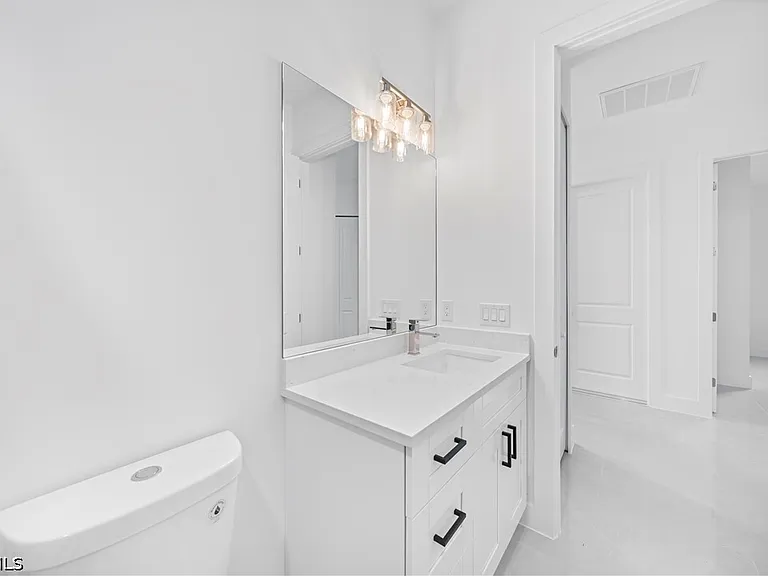 2218 Fairway Dr — Photo 10