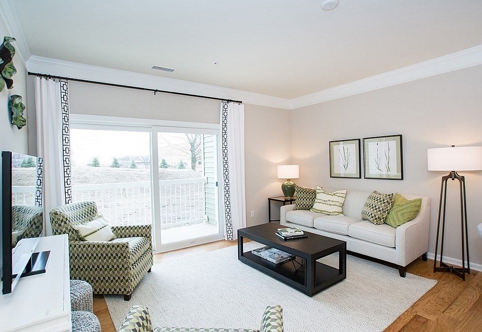 1st image of 2109 Pennington Dr #2109