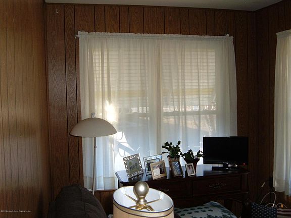 3rd image of 8B Betsy Ross Ln