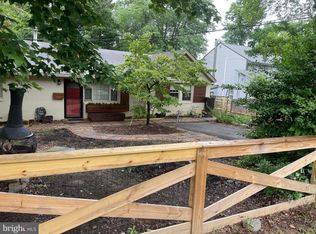 5538 Janelle St, Alexandria, VA 22303