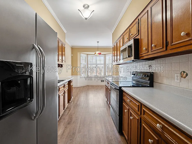 344 Folkstone Cir — Photo 7
