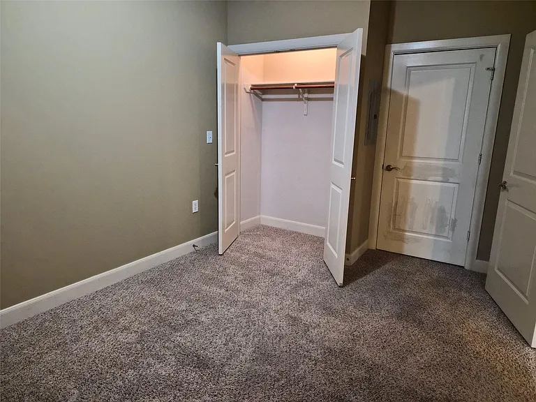 1010 Rosine St #23 — Photo 15