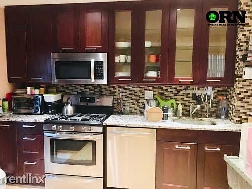 0003_425027966_medium