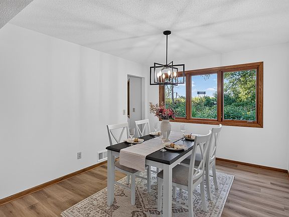 5th image of 2633 Nightingale Ct