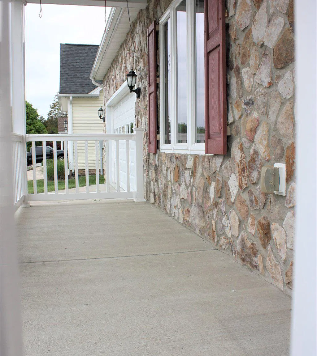 3 bed, 2.0 bath, 1247 sqft, $2,300 — Photo 4