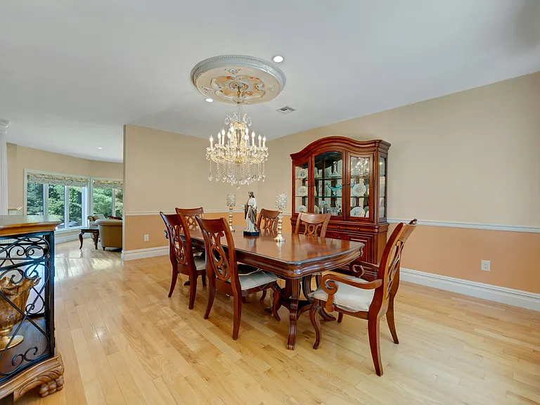 252 Mabel Pl — Photo 38