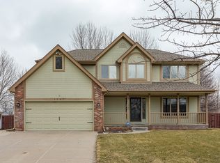 1707 N 214th St, Elkhorn, NE 68022
