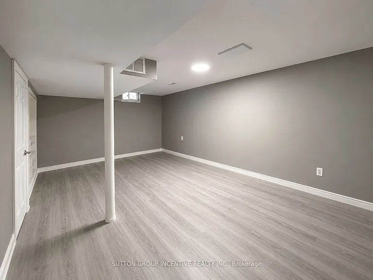 90 Moon Dr — Photo 22