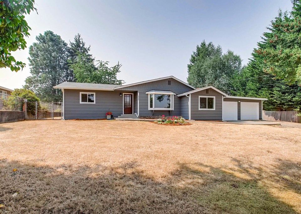 1st image of 2422 58th Ave NE