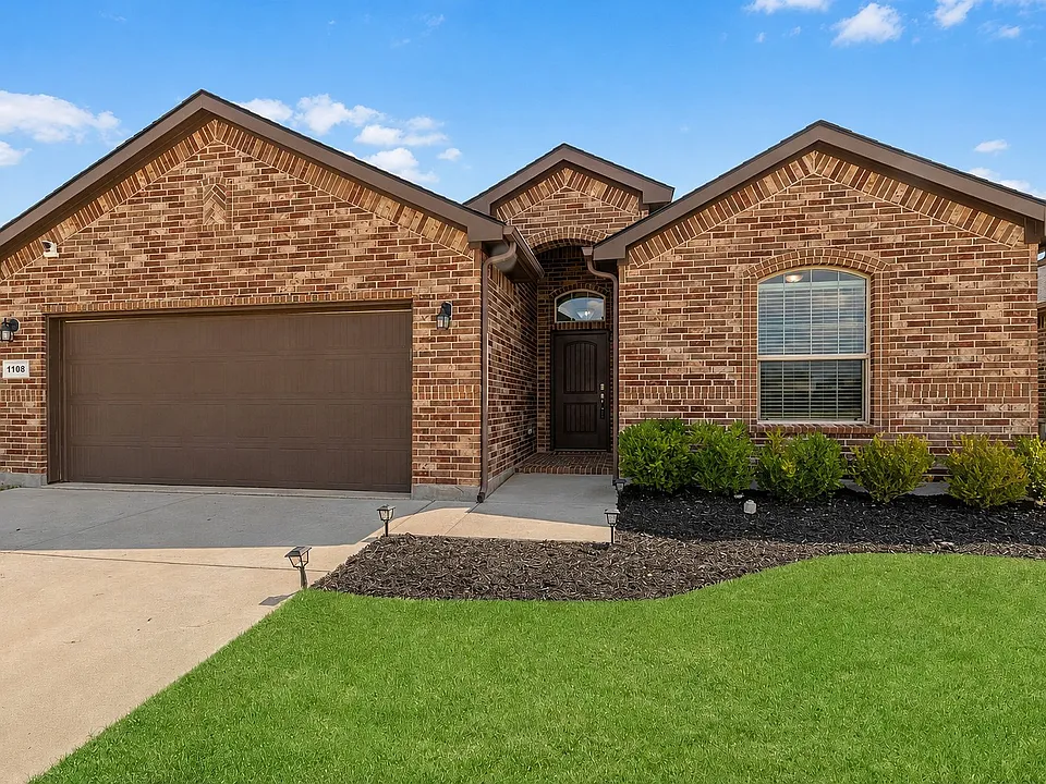 1108 Lakin Rd