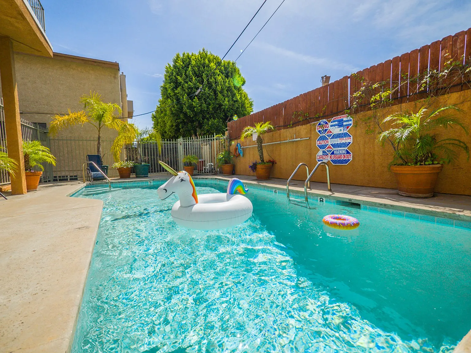 13952 Moorpark Ave — Photo 4