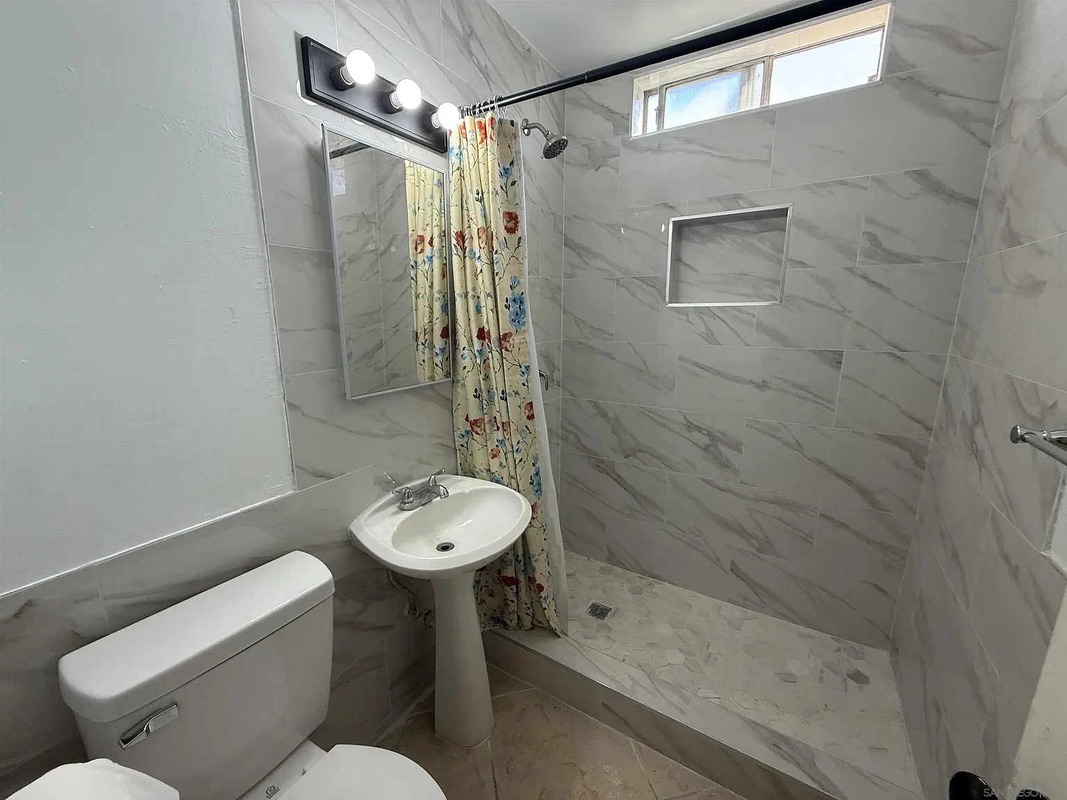 2 bed, 1.0 bath, 800 sqft, $2,100 — Photo 4