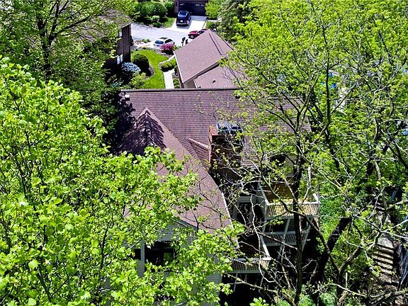 3rd image of 5254 Windridge Dr #107