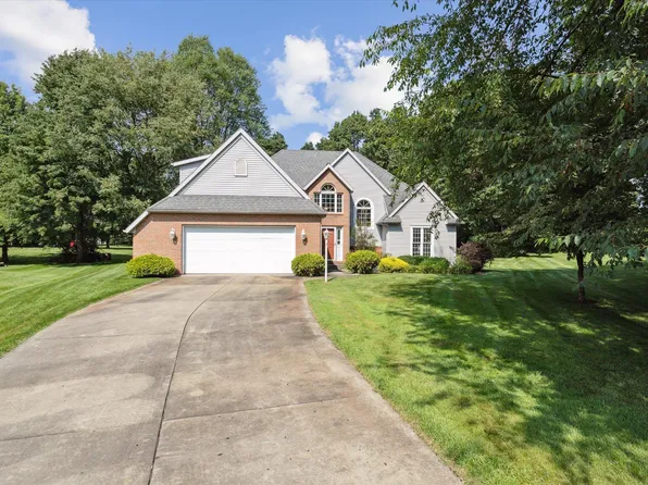 10041 Cypress Ln, Middlebury, IN 46540