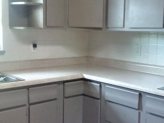 3rd image of 9506 Thorn Grove Pike