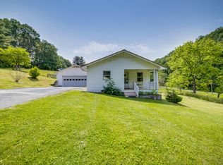 630 S Austin Springs Rd, Johnson City, TN 37601